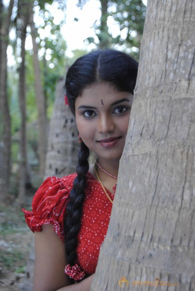 Saaindhaadu Saaindhaadu Movie Stills 