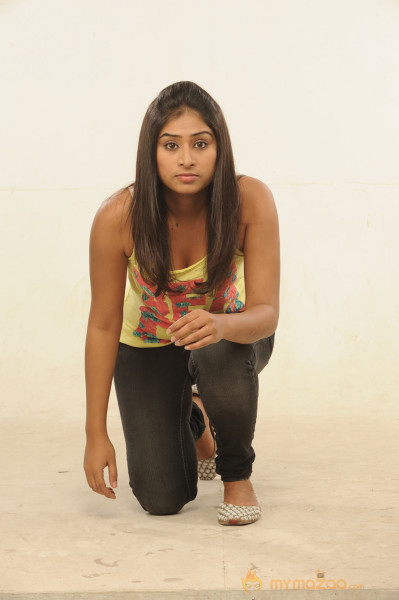 Summa Nachunu Irukku Movie Stills  