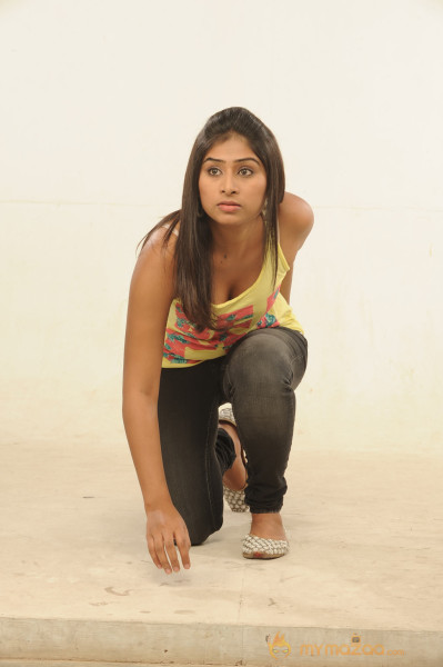 Summa Nachunu Irukku Movie Stills  