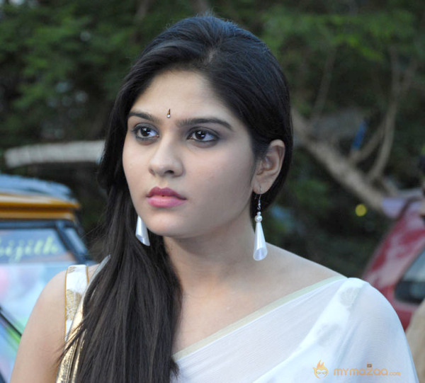 Summa Nachunu Irukku Movie Stills  