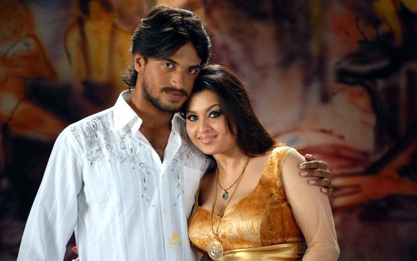 Thambi Oorukku Pudhusu movie stills