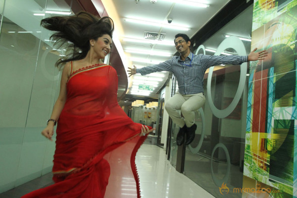 Theeya Velai Seiyanum Kumaru Movie Stills 