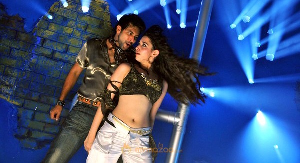 Thillalangadi Movie Stills