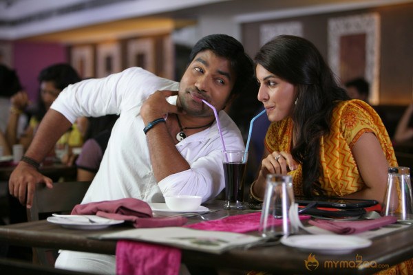 Thillu Mullu Movie Latest Stills 