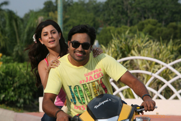 Thillu Mullu Movie Latest Stills 