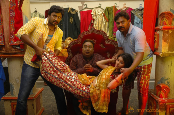 Thoda Adra Sakka Movie Stills 