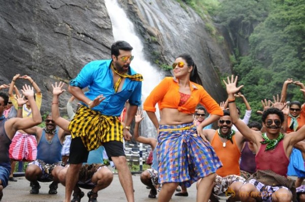 Trisha-Sakalakala Vallavan Appatakkar Tamil Movie Stills