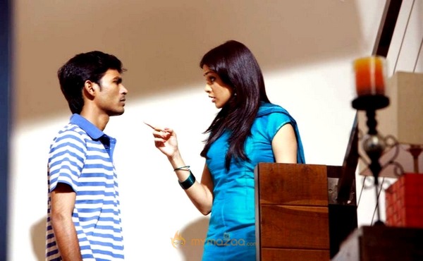 Uthamaputhiran Movie Stills