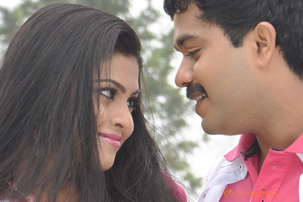 Uyirukku Uyiraga Movie Stills 