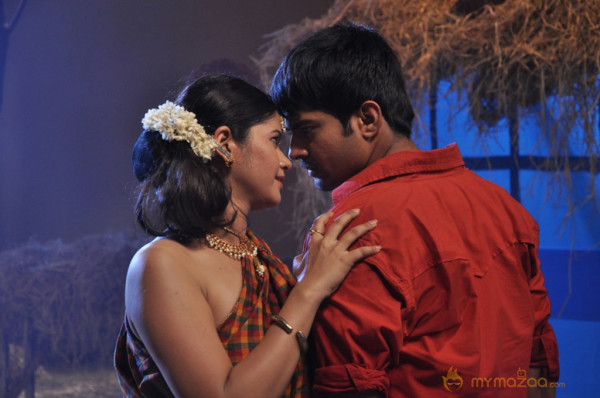 Uyirukku Uyiraga Movie Stills 