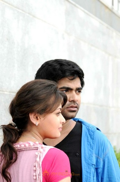 Vaanam Movie Still