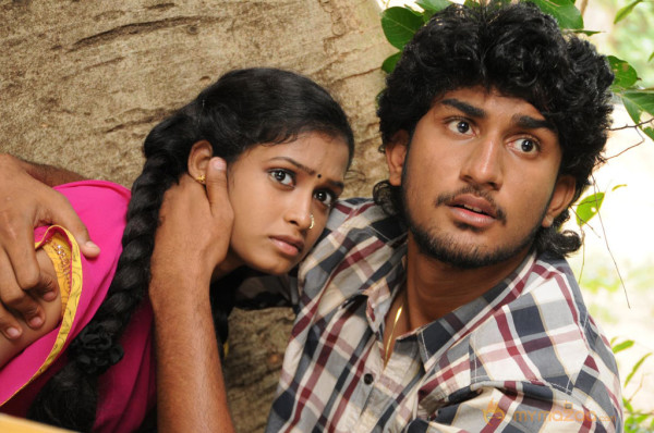 Vadakkum Therkum Movie Stills 