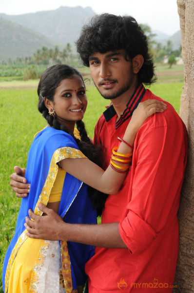 Vadakkum Therkum Movie Stills 