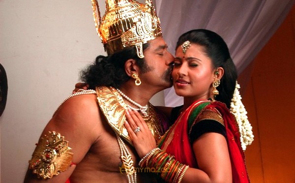 Sarathkumar Sneha in Vidiyal Movie Stills