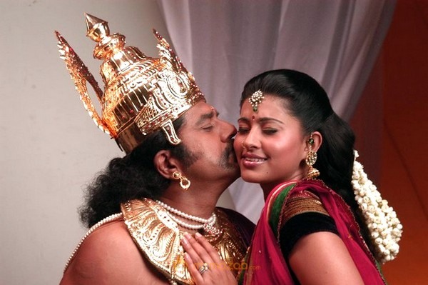 Sarathkumar Sneha in Vidiyal Movie Stills