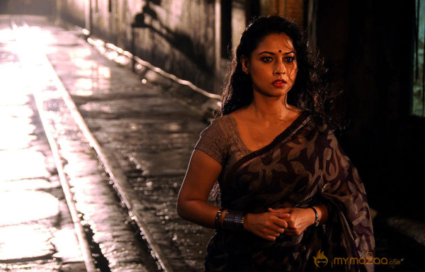 Vidiyum Mun Movie Stills 