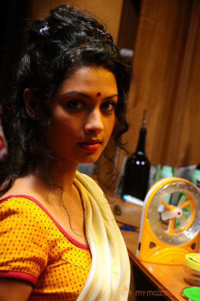 Vidiyum Mun Movie Stills 