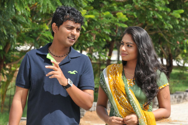 Vidiyum Varai Vinmeengalaavom Movie Stills 