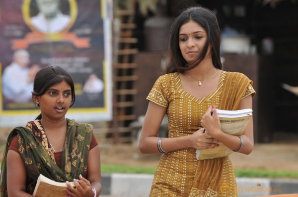 Vidiyum Varai Vinmeengalaavom Movie Stills 