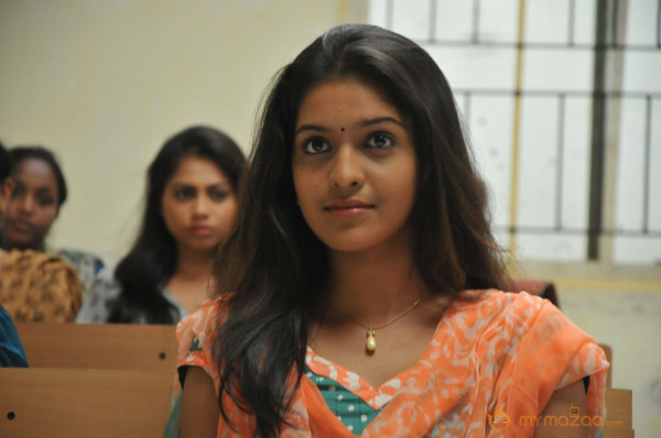 Vidiyum Varai Vinmeengalaavom Movie Stills 