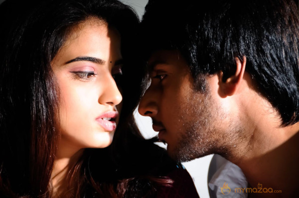 Yaaruda Mahesh Movie Latest Stills 