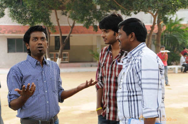 Yaaruda Mahesh Movie Latest Stills 