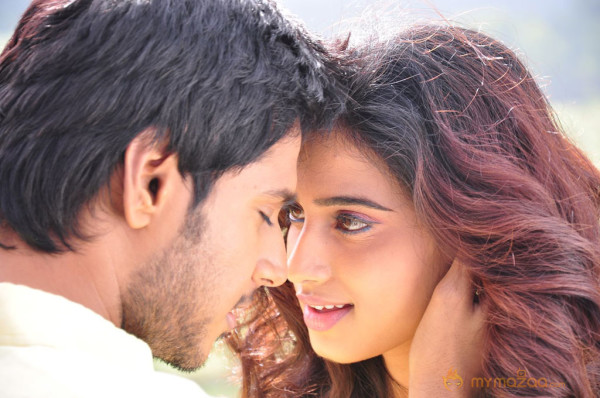 Yaaruda Mahesh Movie Latest Stills 