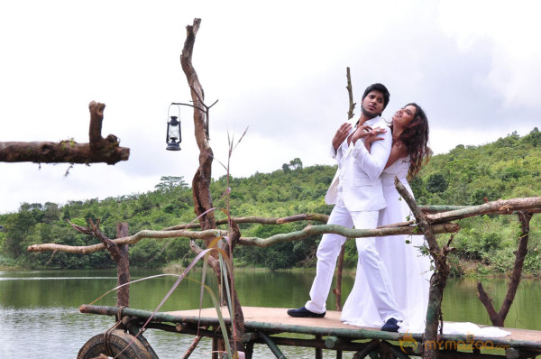 Yaaruda Mahesh Movie Latest Stills 