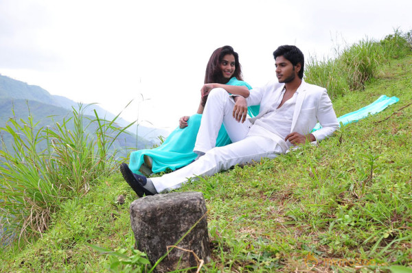 Yaaruda Mahesh Movie Latest Stills 