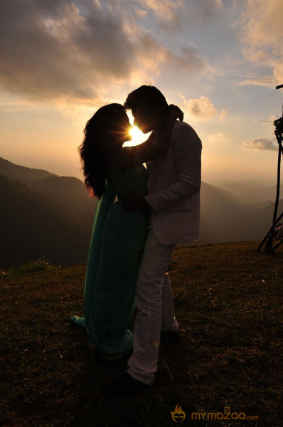 Yaaruda Mahesh Movie Latest Stills 