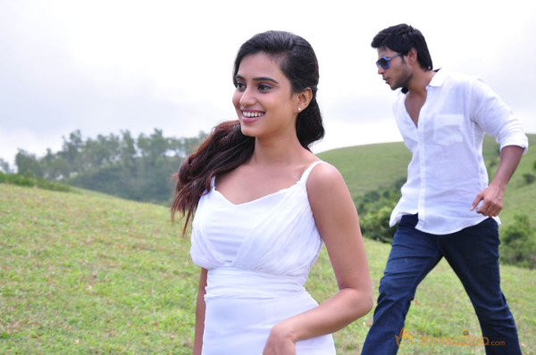 Yaaruda Mahesh Movie Latest Stills 