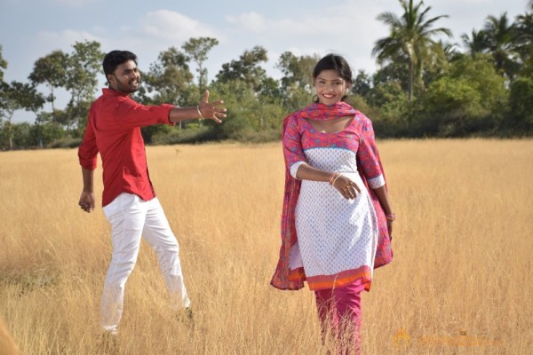 Yokkiyan Vaaran Somba Thooki Ulla Vai Movie Stills