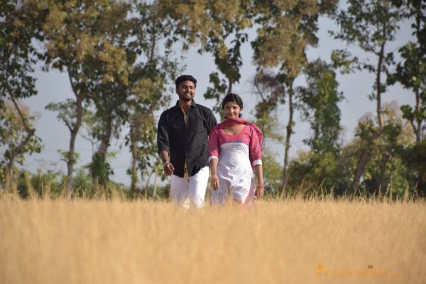 Yokkiyan Vaaran Somba Thooki Ulla Vai Movie Stills