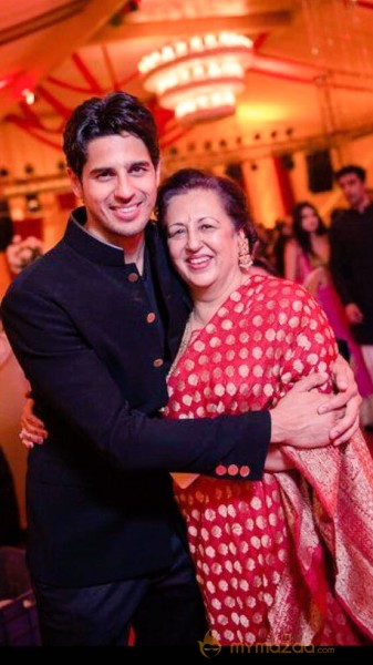 Mothers Day Special Celebrity with his Mother Photos