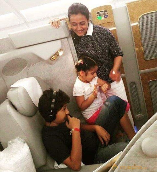 Mahesh Babu Family Holiday Tour Photos