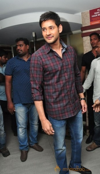 Mahesh Babu Felicitates Thums Up Thunder Challenge 