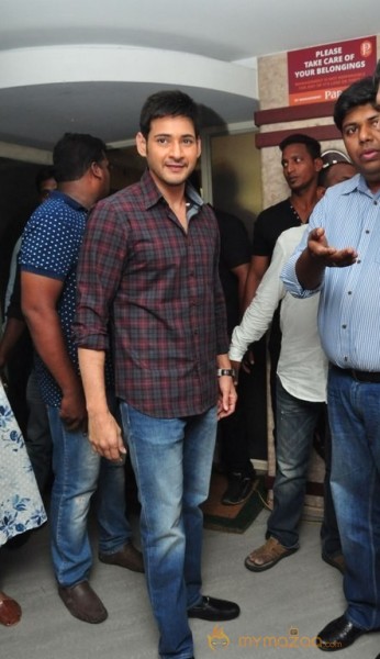 Mahesh Babu Felicitates Thums Up Thunder Challenge 