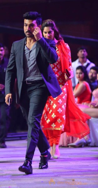 MEGA HUNGAMA 2016: Megastar Chiranjeevi Live Performance Photos at CineMAA Awards 2016