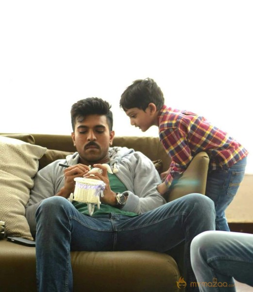 On The Sets: Ram Charan's Dhruva Working Photos