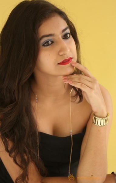 Actress Alisha New Photos