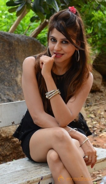 Actress Nikitha New Photos