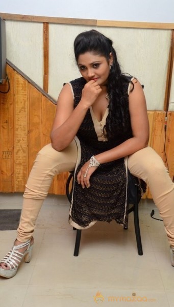 Actress Vaisavi Reddy New Photos