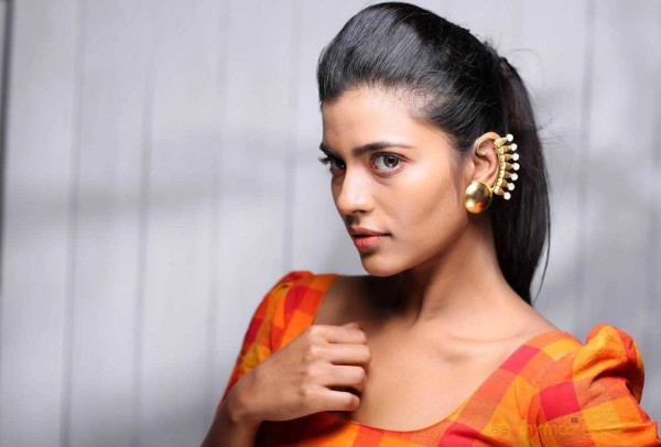  Aishwarya Rajesh Portfolio Pics 