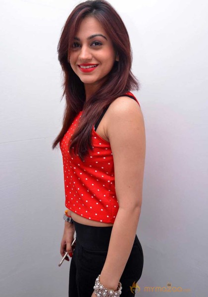  Aksha Pardasany 