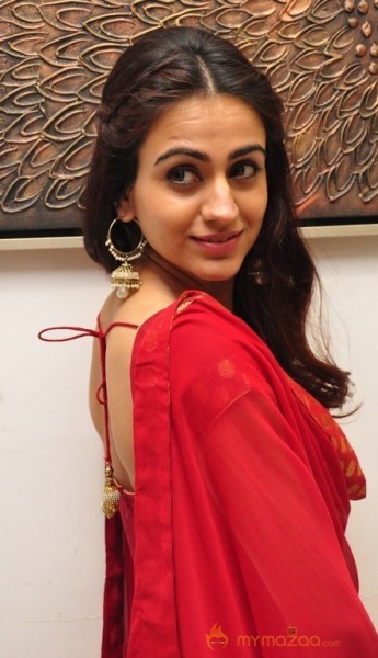 Aksha Pardasany Hot Gallery