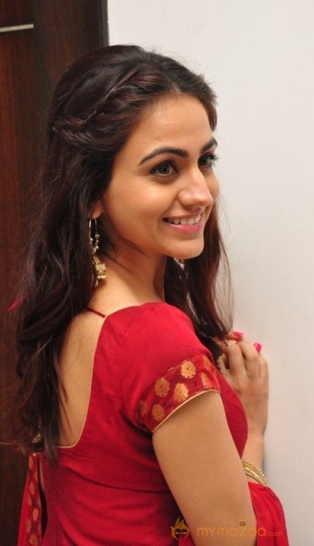 Aksha Pardasany Hot Gallery