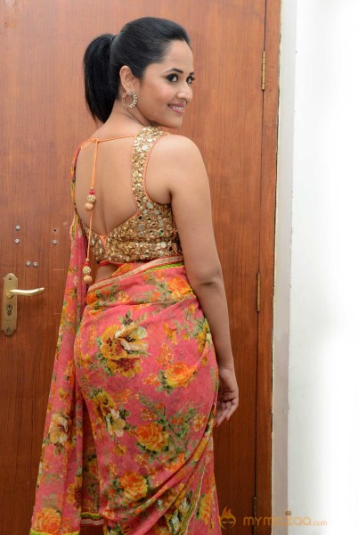  Anasuya Photoshoot At Cheekati Rajyam First Look Launch 