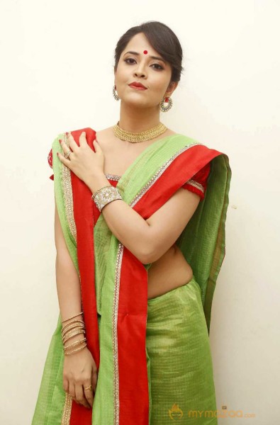  Anchor Anasuya Green Saree Photoshoot 