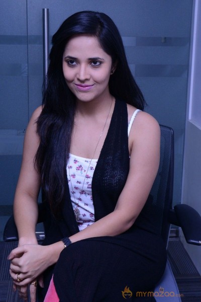 Anchor Anasuya Latest Glam Photos