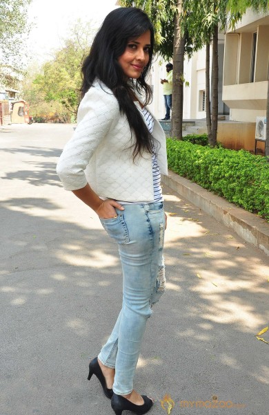  Anchor Anasuya Latest Pics 